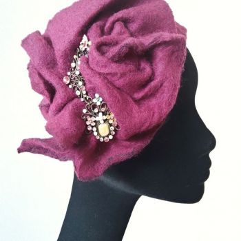 Chapeaux Cocktail style vintage en Lainage bordeau broche ancien