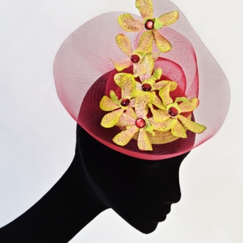 Bibi paille vert anis, Crin bordeau, orchidées vertes Sylvia Martinez Couture Hats