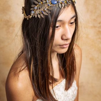 Bijoux de tête mariage couronne pistils dorée aplications metal cristeaux Lapislazuli
